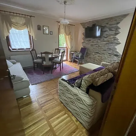 Cici Apartment *